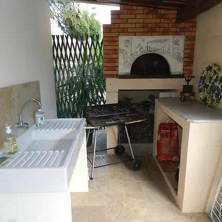 Studio In Josephine Nicea