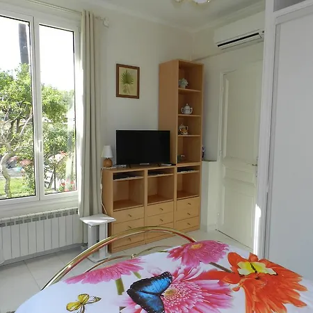 Studio In Josephine Nicea